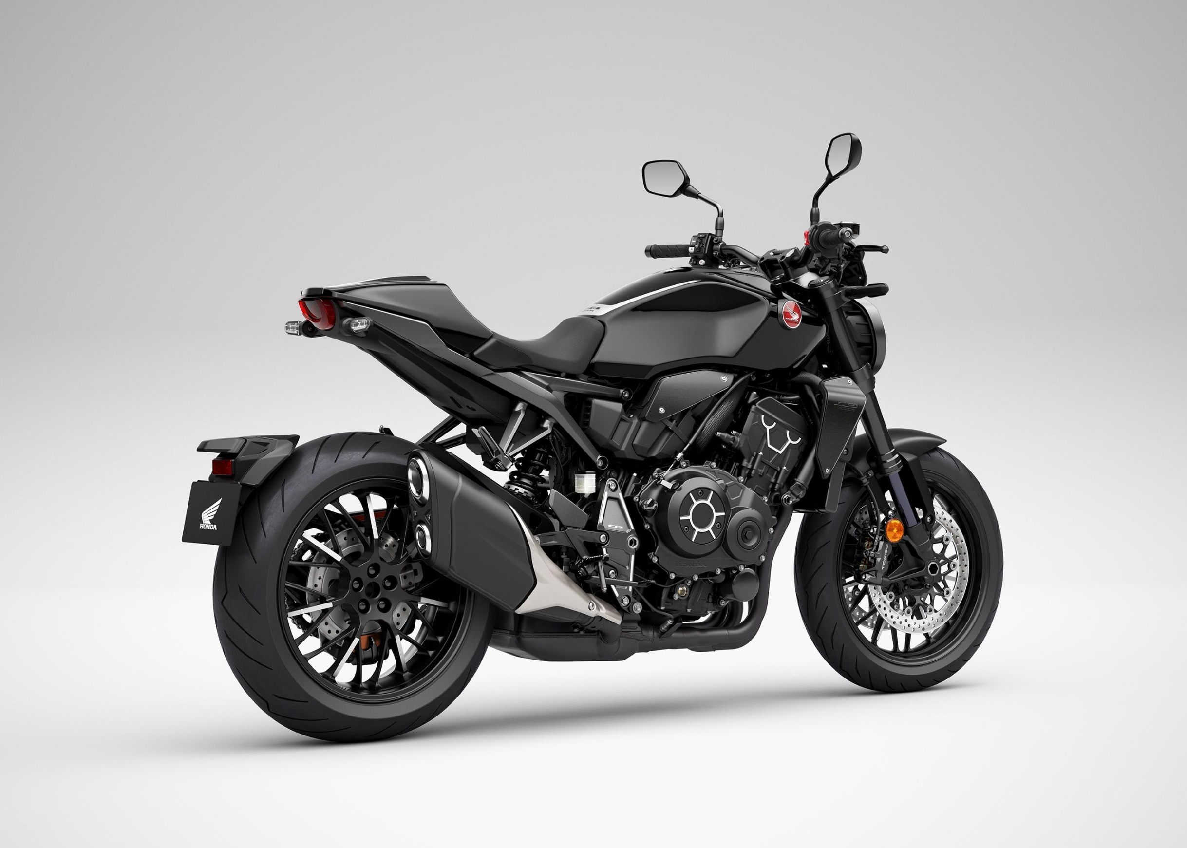 Honda-CB1000R-2023-02